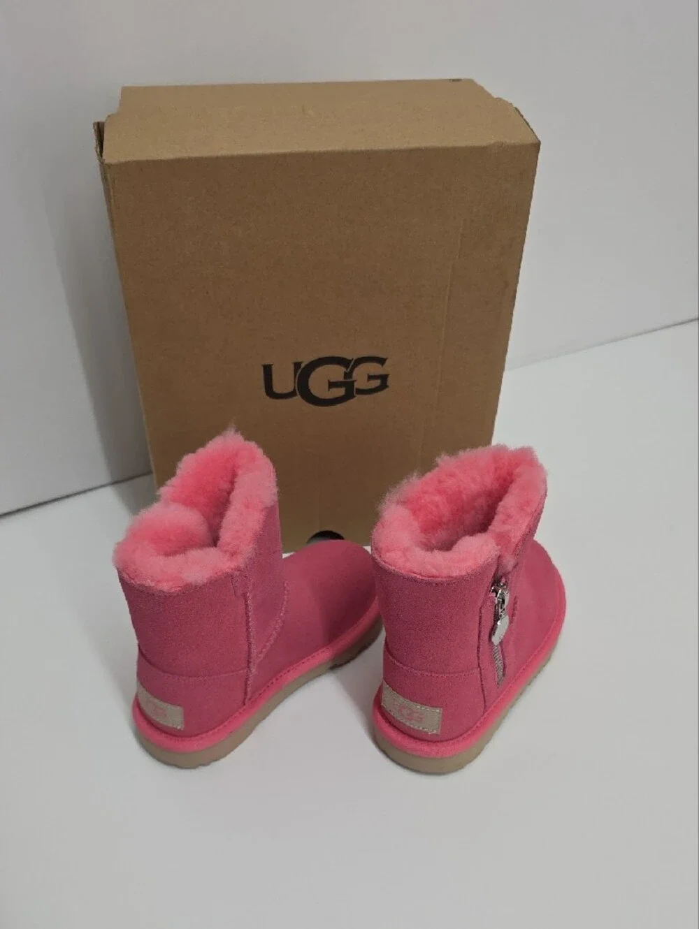 NWOT UGG Kids Pink Suede Shearling Zip-Accent Boots Size 10